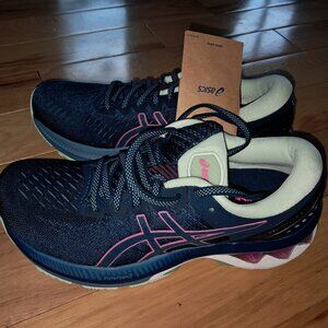 NWT Asics Gel Kayano 27 women's size: 8